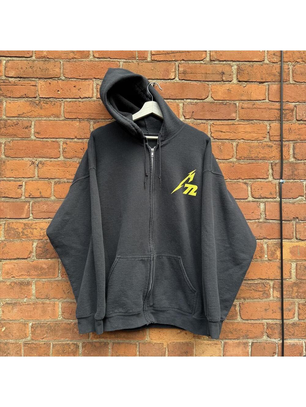 Metallica 72 seasons zip up hoodie XL